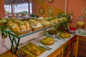 Café da Manhã - Pousada Altamira Ilhabela - Foto: Gilson Dias
